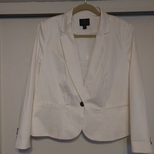 White/Cream color vest